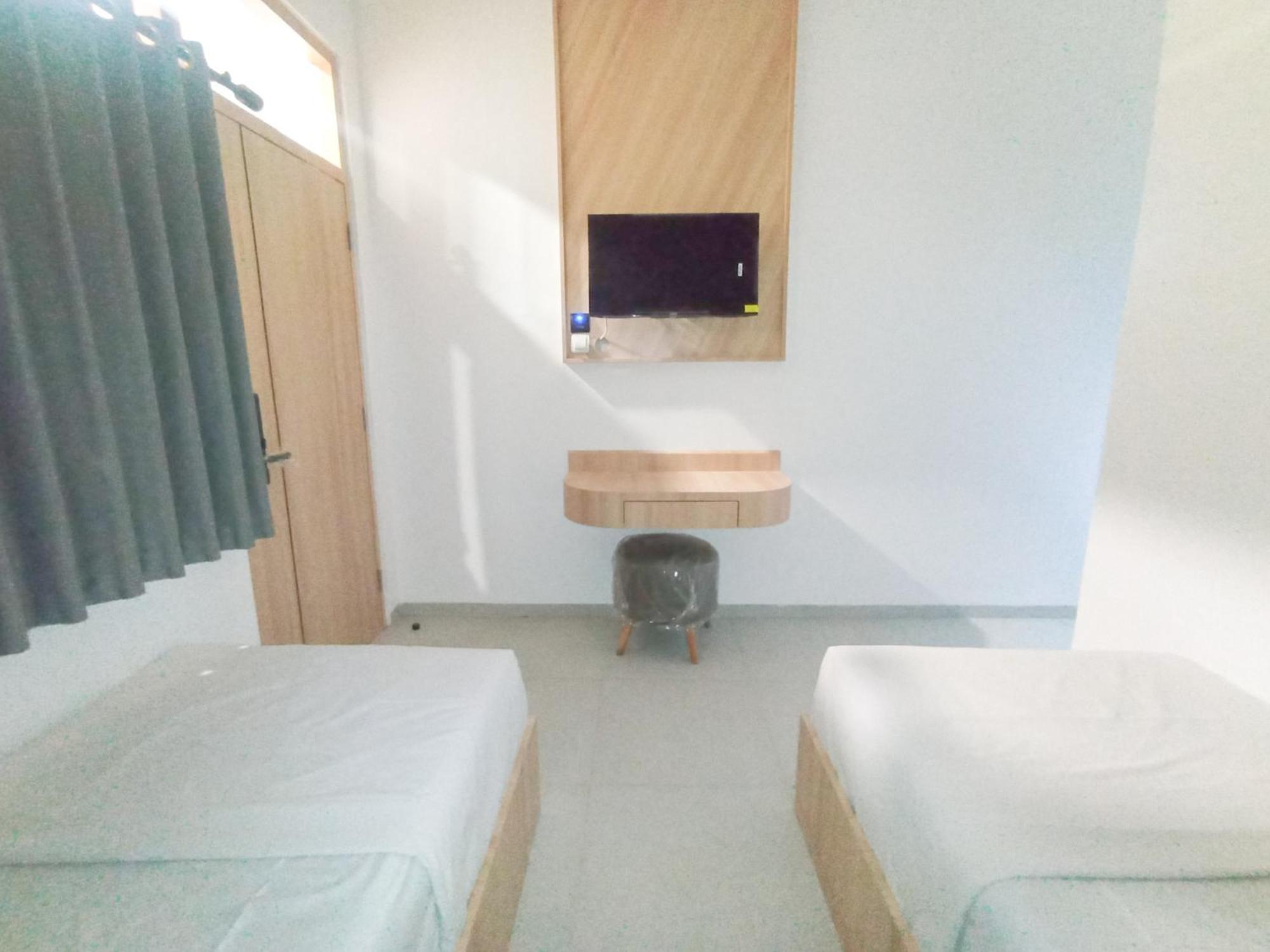 Urbanview Hotel Subali Пурвокерто Экстерьер фото