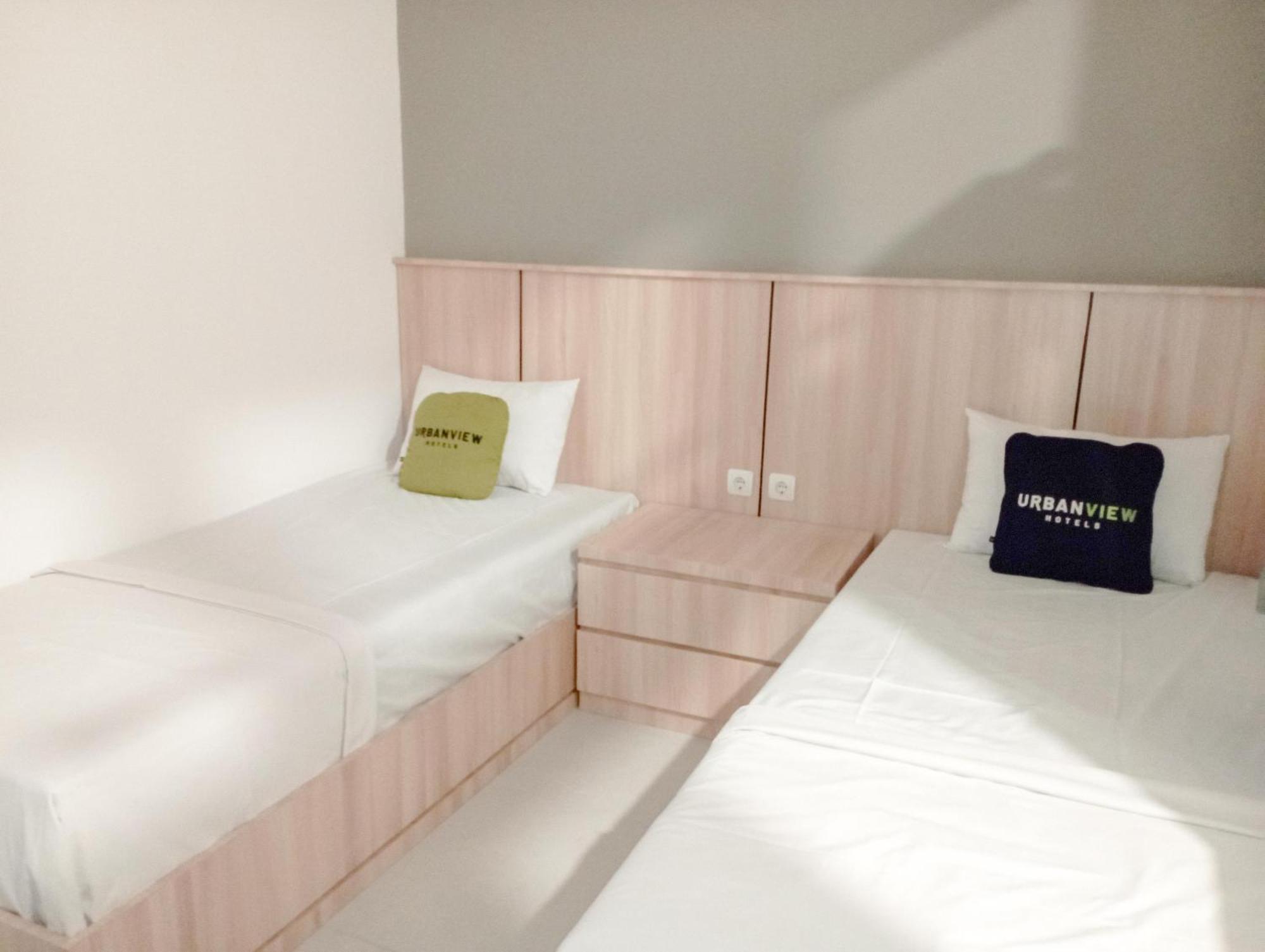 Urbanview Hotel Subali Пурвокерто Экстерьер фото